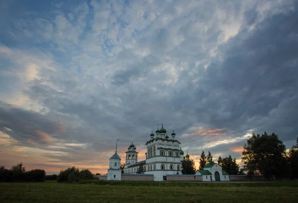 Николо-Вяжишский монастырь под Великим Новгородом — стоковое фото