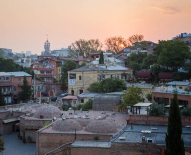 Şafak Tbilisi kükürt hamamları üzerine
