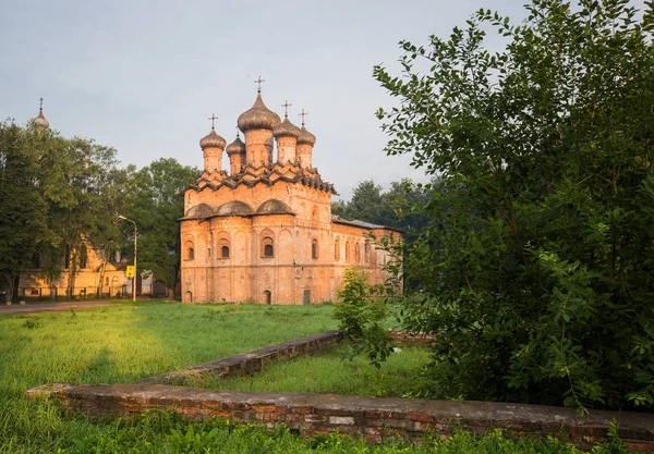 Igreja Trindade com um refeitório no Mosteiro Espiritual — Fotografia de Stock
