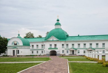 Kutsal Üçlü Alexander-Svirsky Manastırı - Ortodoks Manastırı
