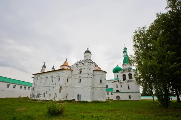 Свято-Троицкий Александро-Свирский монастырь — стоковое фото