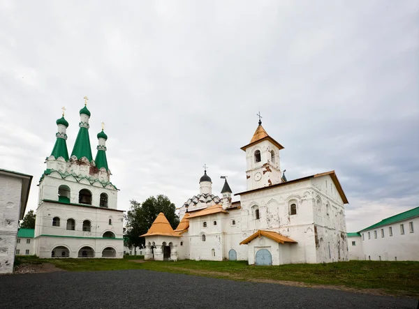 Santíssima Trindade Mosteiro Alexander-Svirsky - Mosteiro ortodoxo — Fotografia de Stock