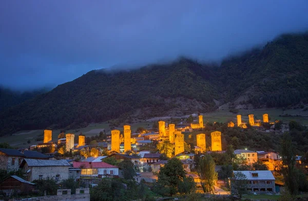 Svan wachttorens in Georgië — Stockfoto