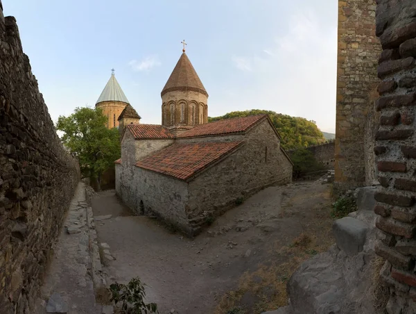 Gruzie, středověké pevnosti Ananuri — Stock fotografie