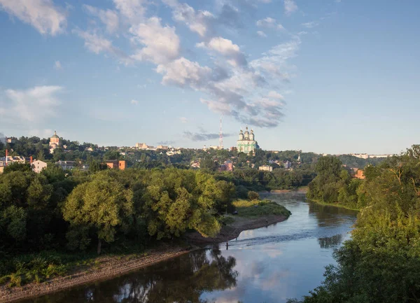 Utsikt över den heliga Dormition katedral i staden i Smolensk — Stockfoto