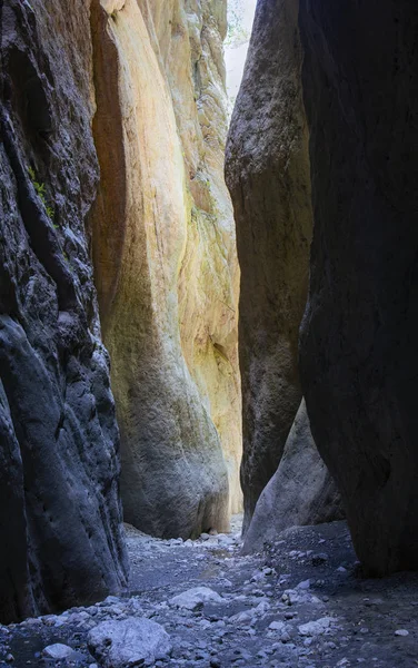 Creazione naturale unica nella gola del Daghestan Karadakh — Foto Stock