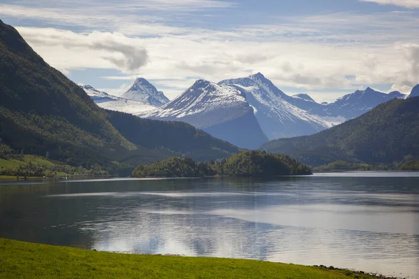 Reser till norra Norge på sommaren — Stockfoto