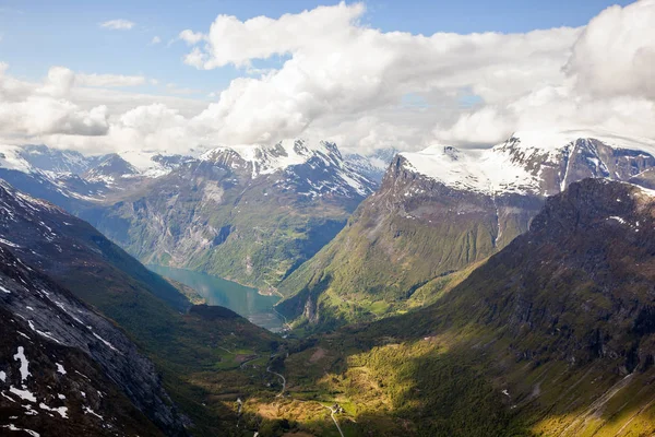 Bella vista della Norvegia sui molti fiordi — Foto Stock