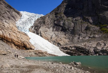 Brixdalsbreen - Norveç 'in yazın en popüler buzulu