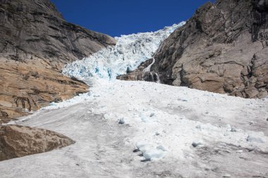 Brixdalsbreen - Norveç 'in yazın en popüler buzulu
