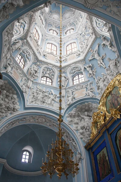 Igreja do Sinal da Bem-Aventurada Virgem Maria na propriedade de D — Fotografia de Stock