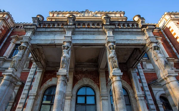 Moskova Bölgesindeki Malikane - Vorontsov-Dashkov Sarayı Kışın