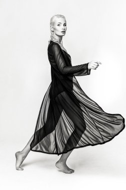 Çekici Genç Kadın