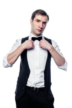 Yakışıklı genç adam.