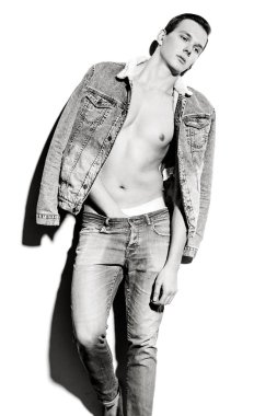 şık yakışıklı adam