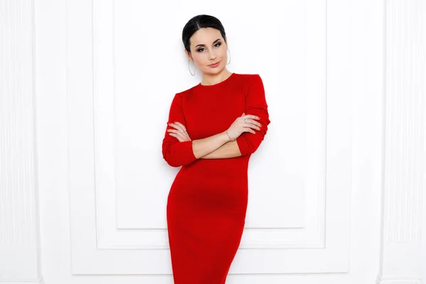 Mujer en vestido rojo — Foto de Stock