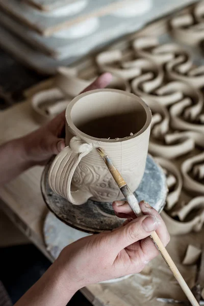 Meester maken klei aardewerk — Stockfoto