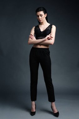 Dantelli sütyen şehvetli kadın 