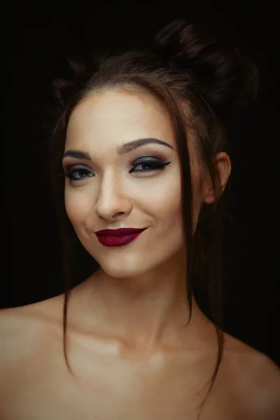 Bruna donna con make-up — Foto Stock