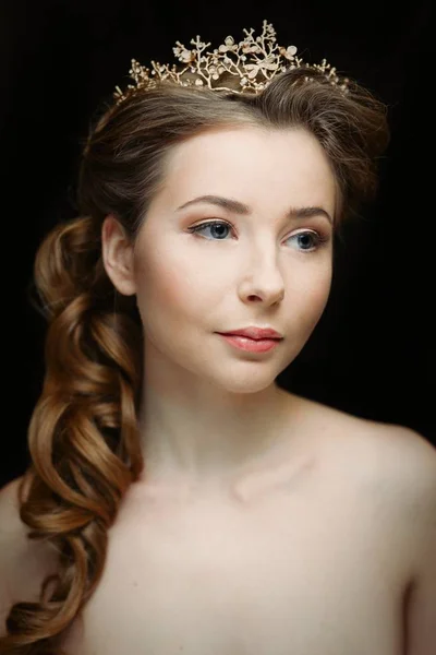 Woman in elegant diadem — Stock Photo, Image