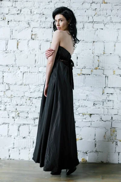 Mulher em vestido elegante — Fotografia de Stock