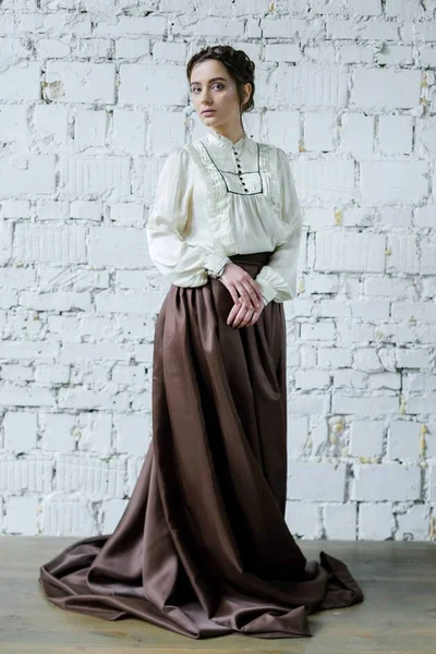 Woman in vintage dress — Stock Photo, Image