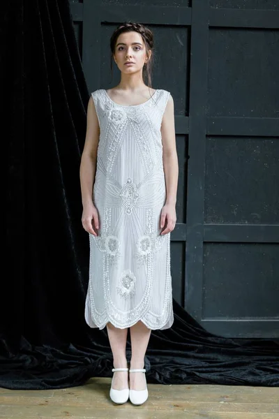 Woman in elegant dress — Stock Photo, Image