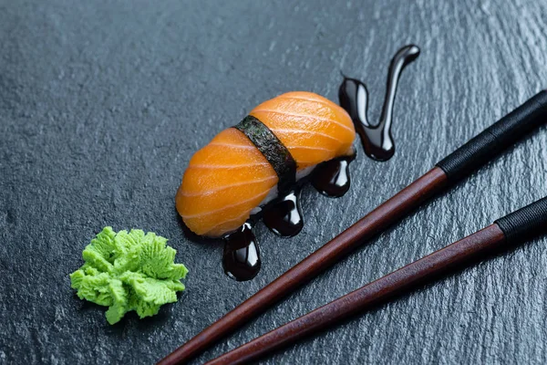 Lazac Nigiri sushi — Stock Fotó