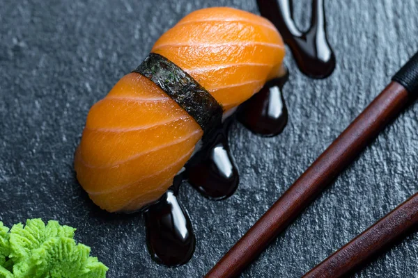 Lazac Nigiri sushi — Stock Fotó