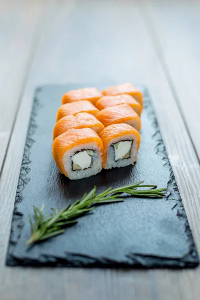 三文鱼寿司寿司卷 — 图库照片