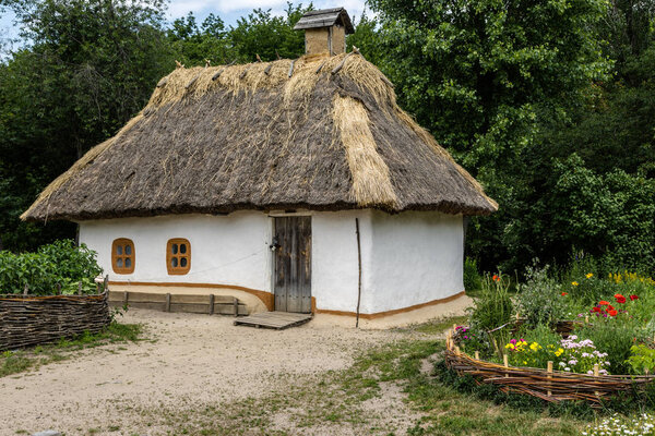 Традиционный украинский дом
