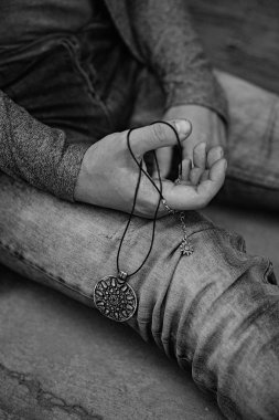 yuvarlak kolye kolye 