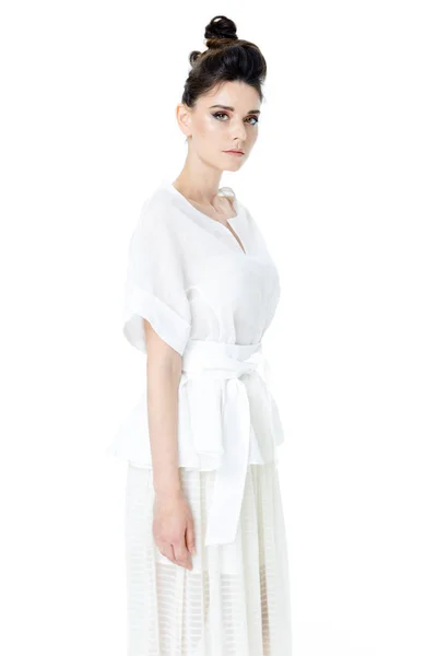 エレガントな白いドレスの女 — ストック写真