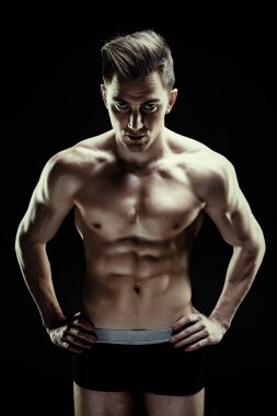 yakışıklı genç iç giyim