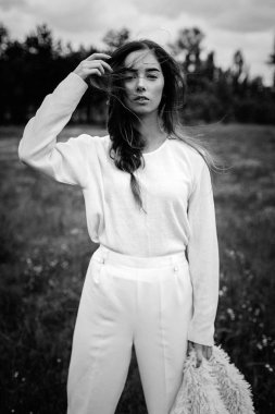 açık havada poz kadın  