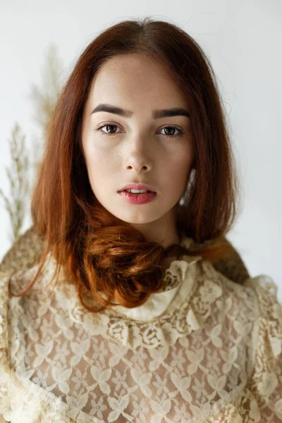 muhteşem bir genç kadın