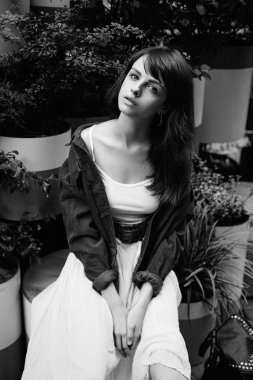 Çekici Genç Kadın