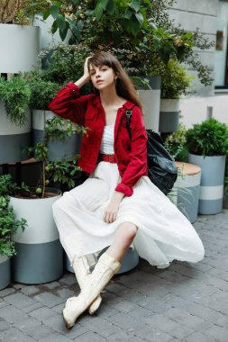 Çekici Genç Kadın