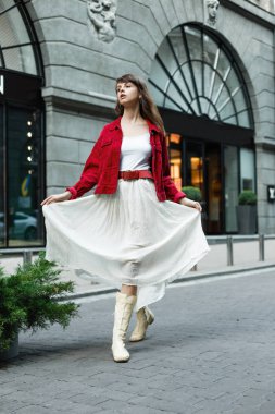 Çekici Genç Kadın