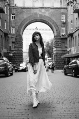 Çekici Genç Kadın