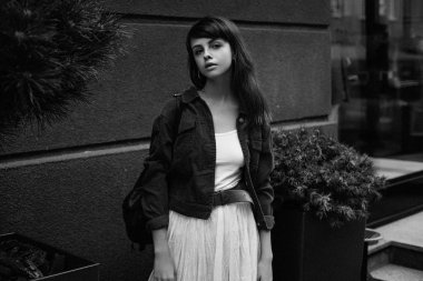 Çekici Genç Kadın