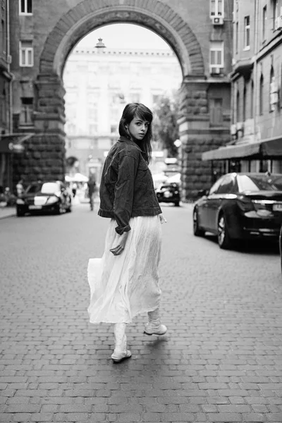 Çekici Genç Kadın