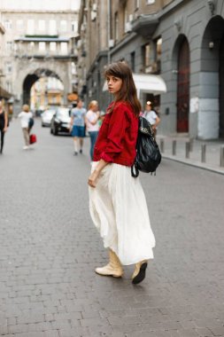 Çekici Genç Kadın