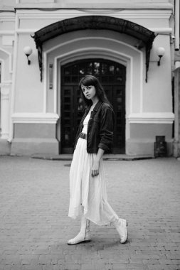 Çekici Genç Kadın