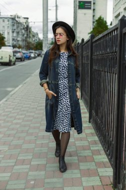 Çekici Genç Kadın