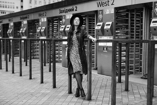 Çekici Genç Kadın