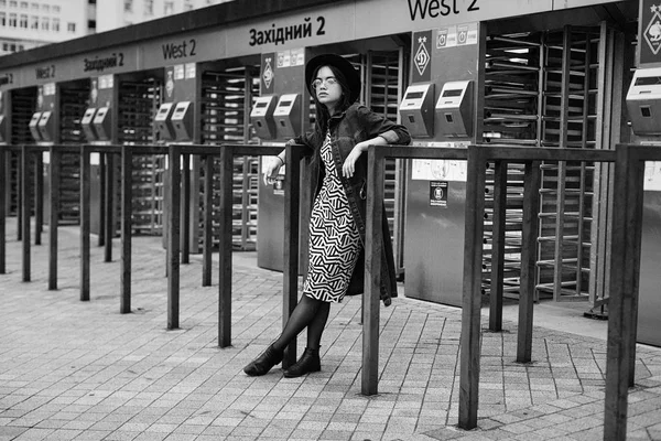 Çekici Genç Kadın