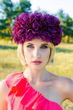 lüks çiçek headdress kadında