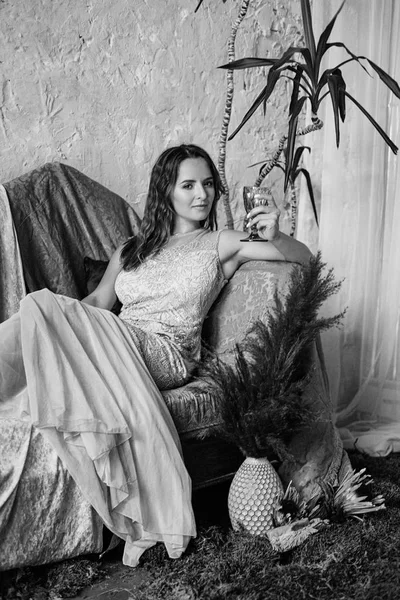 Eğer şarap cam ile muhteşem bir kadın 