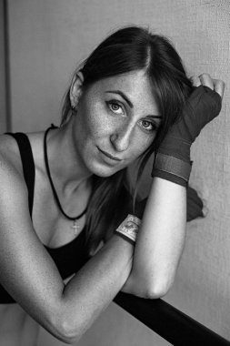 Sportif genç bayan. 